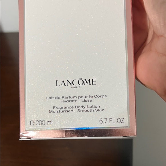 Large Lancôme La Vie Est Belle Perfumed Body Lotion - Picture 9 of 14